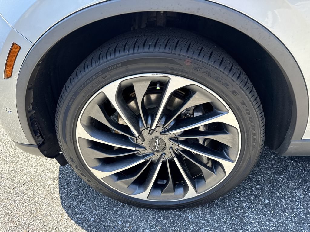 Used 2022 Lincoln Aviator Reserve w/ Equipment Group 201A AWD/4WD image 11