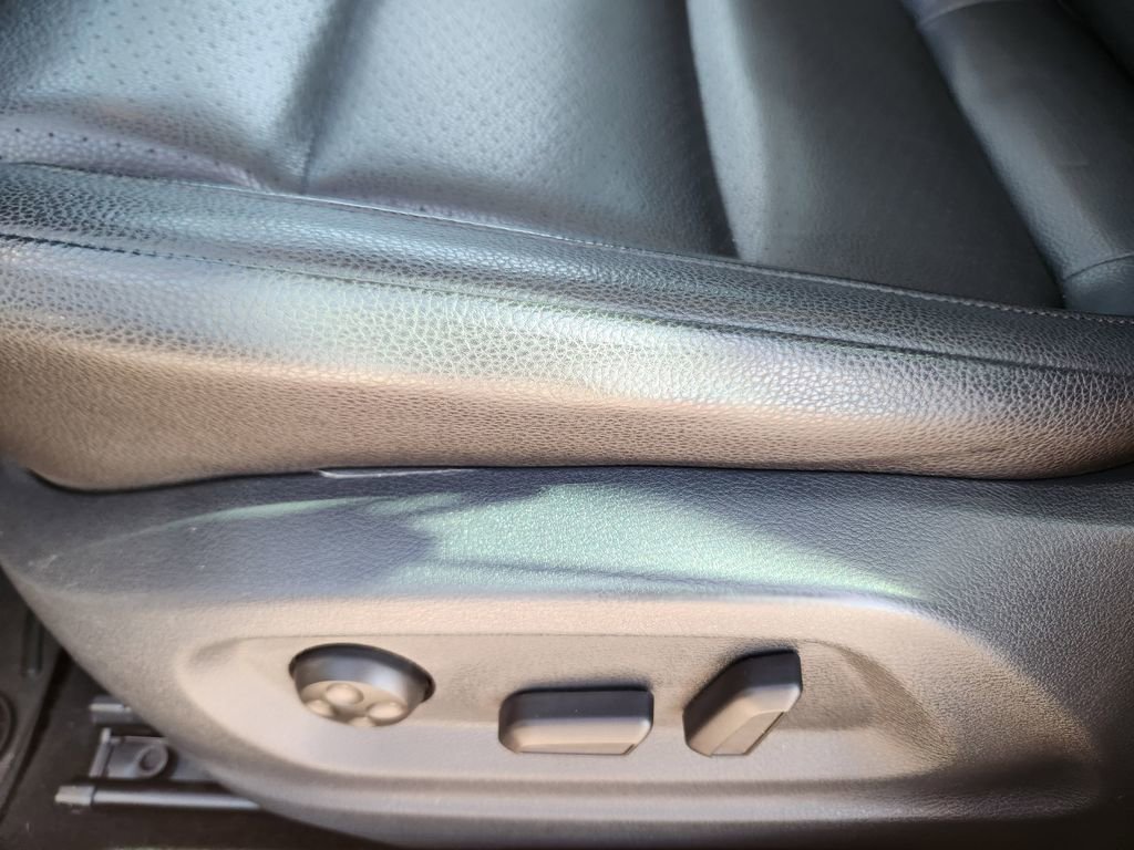 Used 2016 Volkswagen Tiguan S image 9