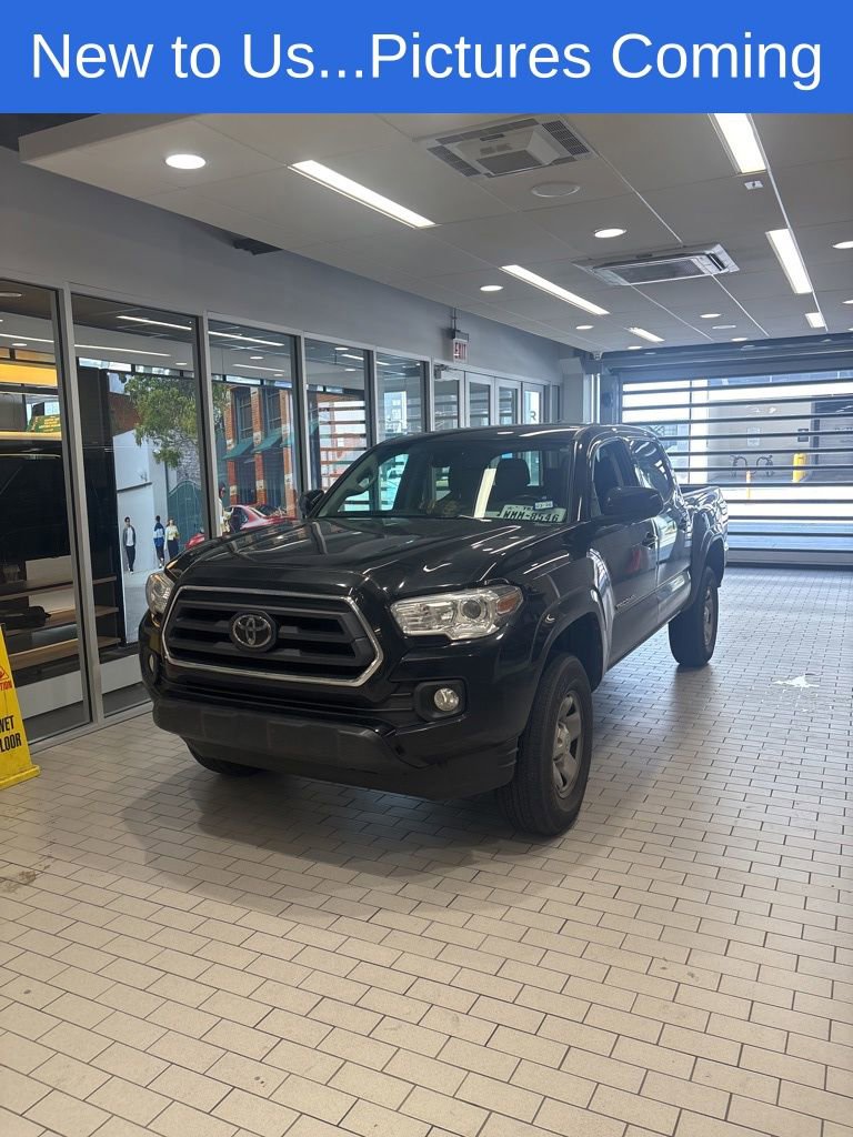 Used 2023 Toyota Tacoma SR5 RWD image 2