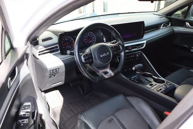 Used 2022 Kia K5 GT-Line AWD/4WD image 11