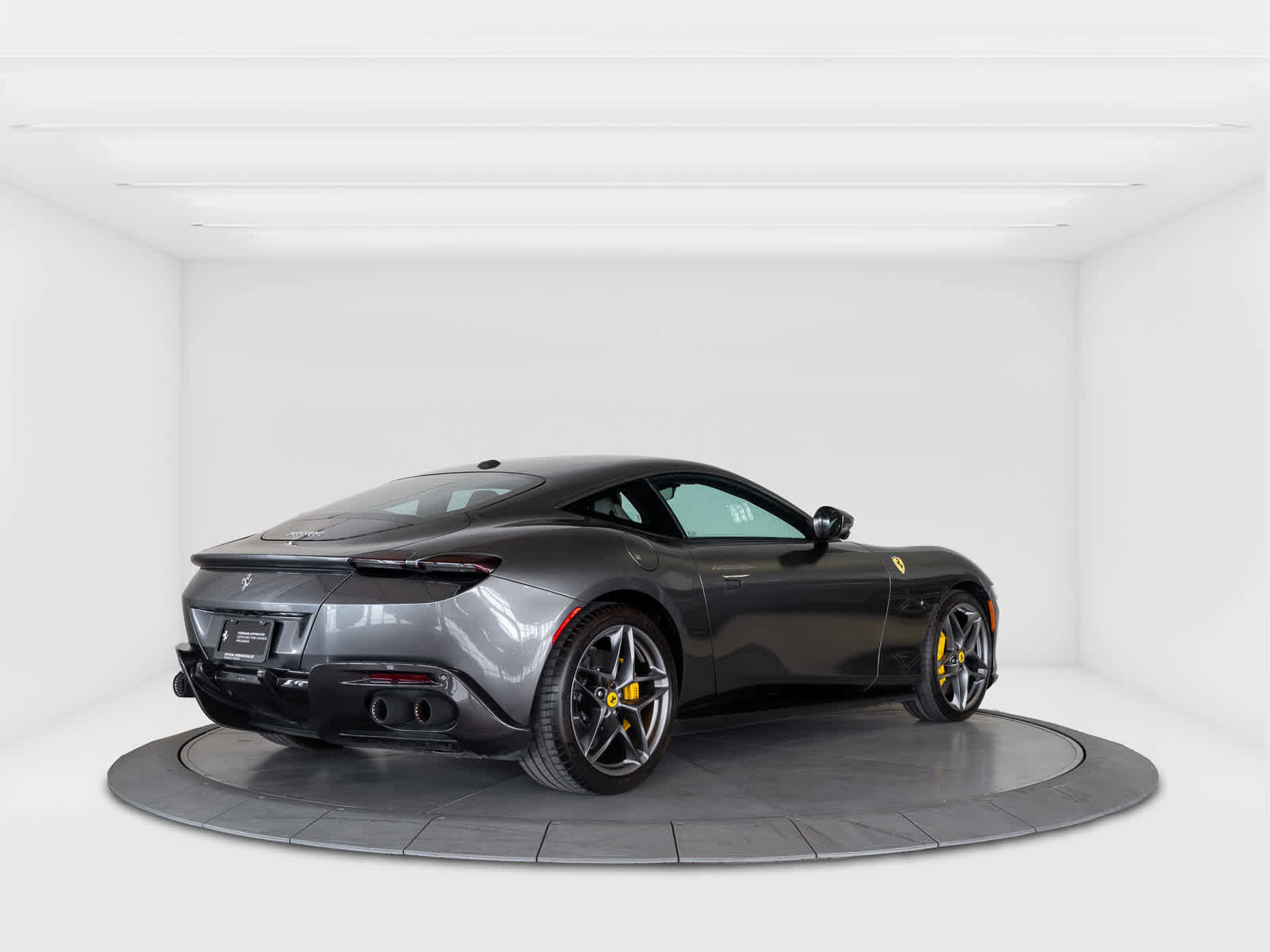 Certified 2021 Ferrari Roma RWD image 5