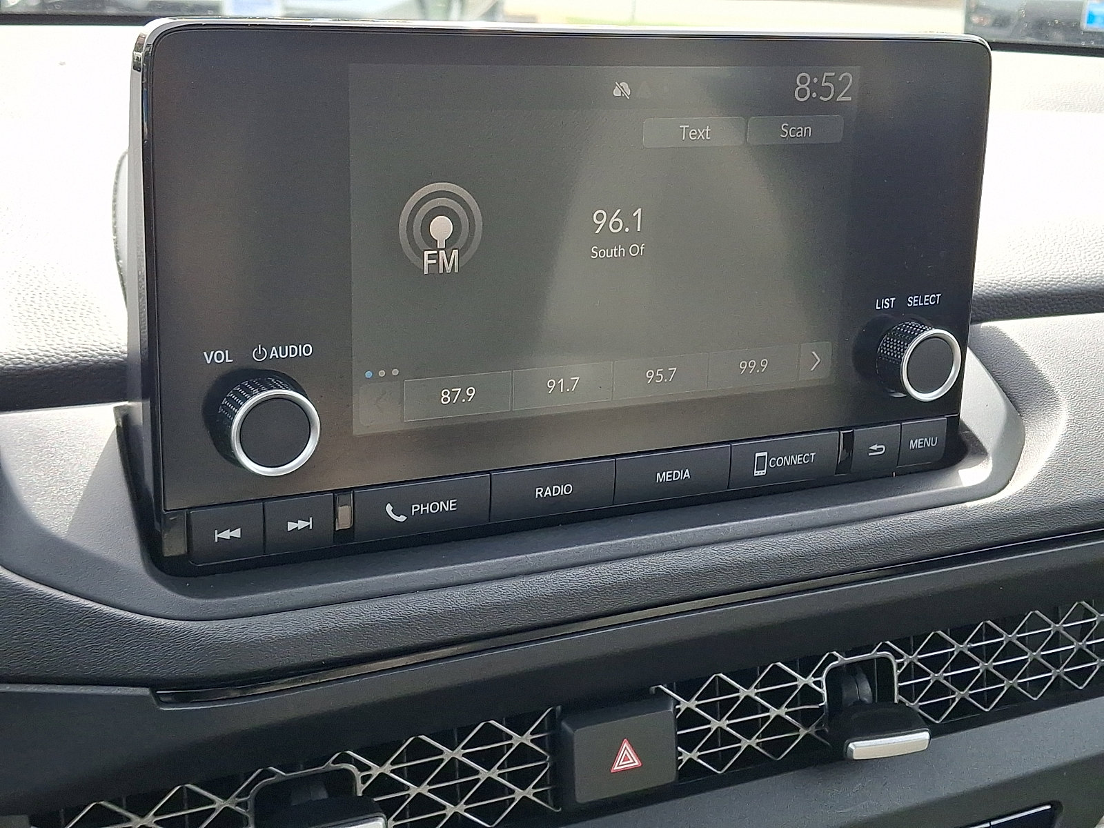 Used 2023 Honda Accord EX image 16