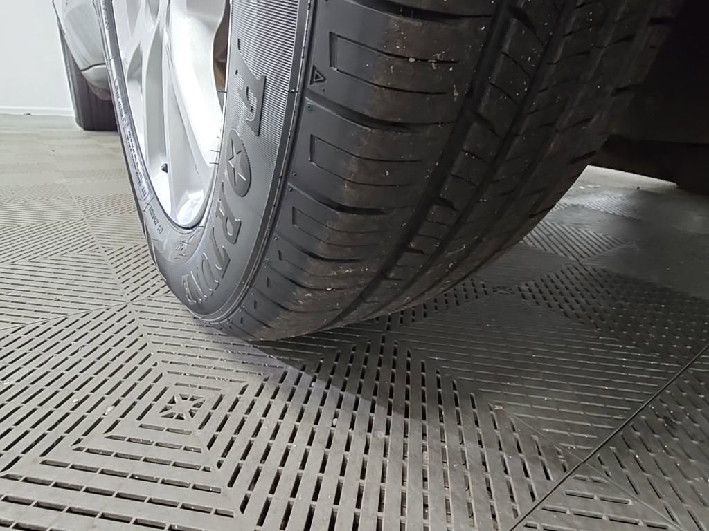 Used 2016 Jeep Cherokee Sport image 41