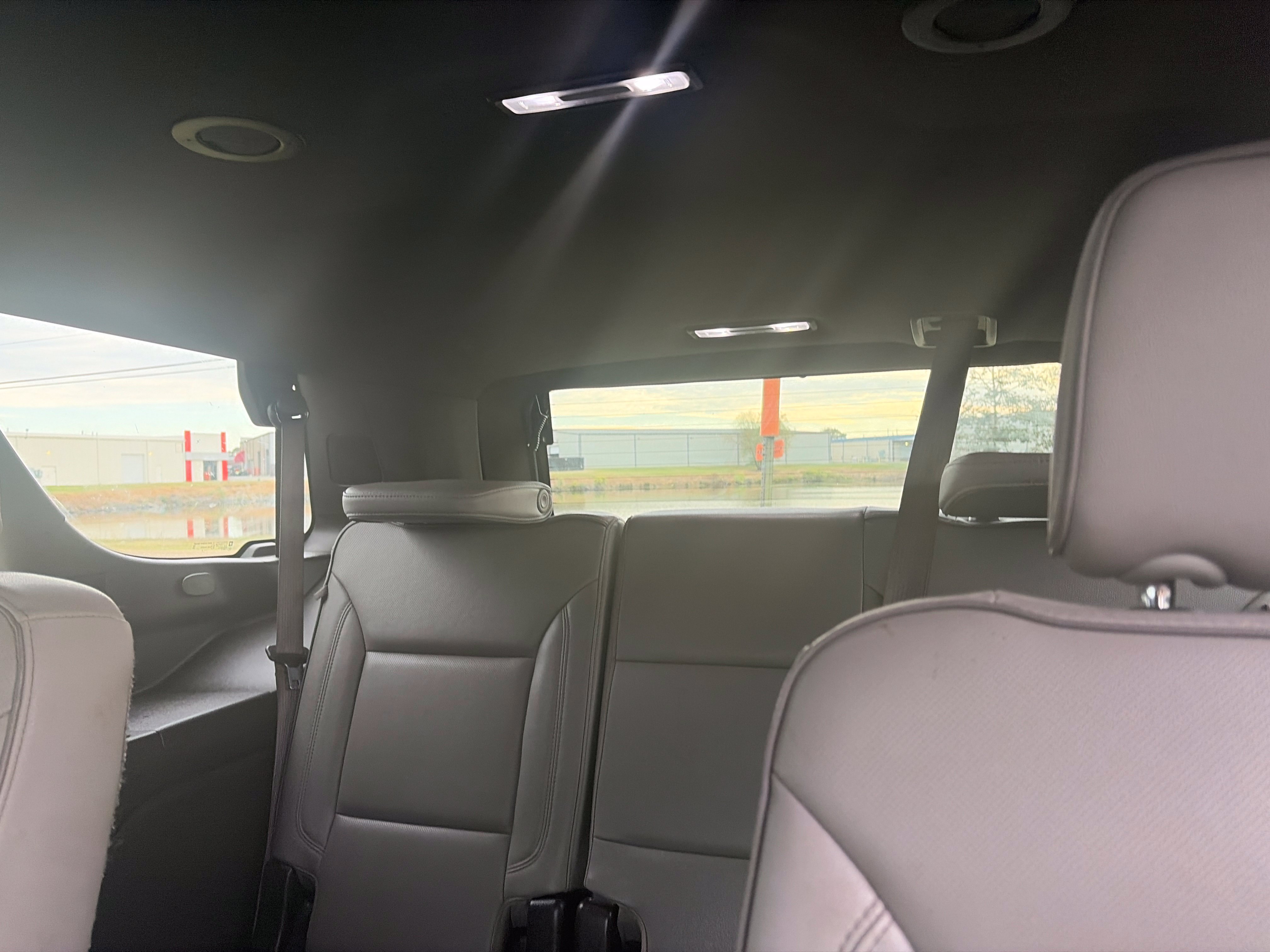 Used 2024 GMC Yukon SLT AWD/4WD image 10