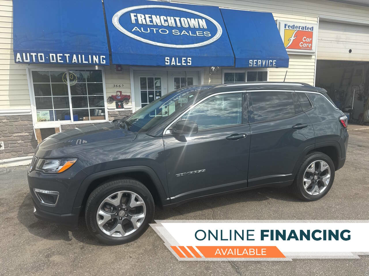 Used 2018 Jeep Compass Limited w/ Navigation Group AWD/4WD image 1