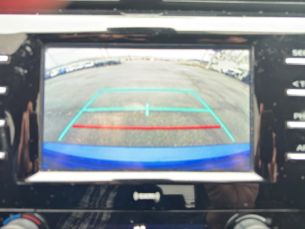 Used 2020 Toyota Camry SE image 18