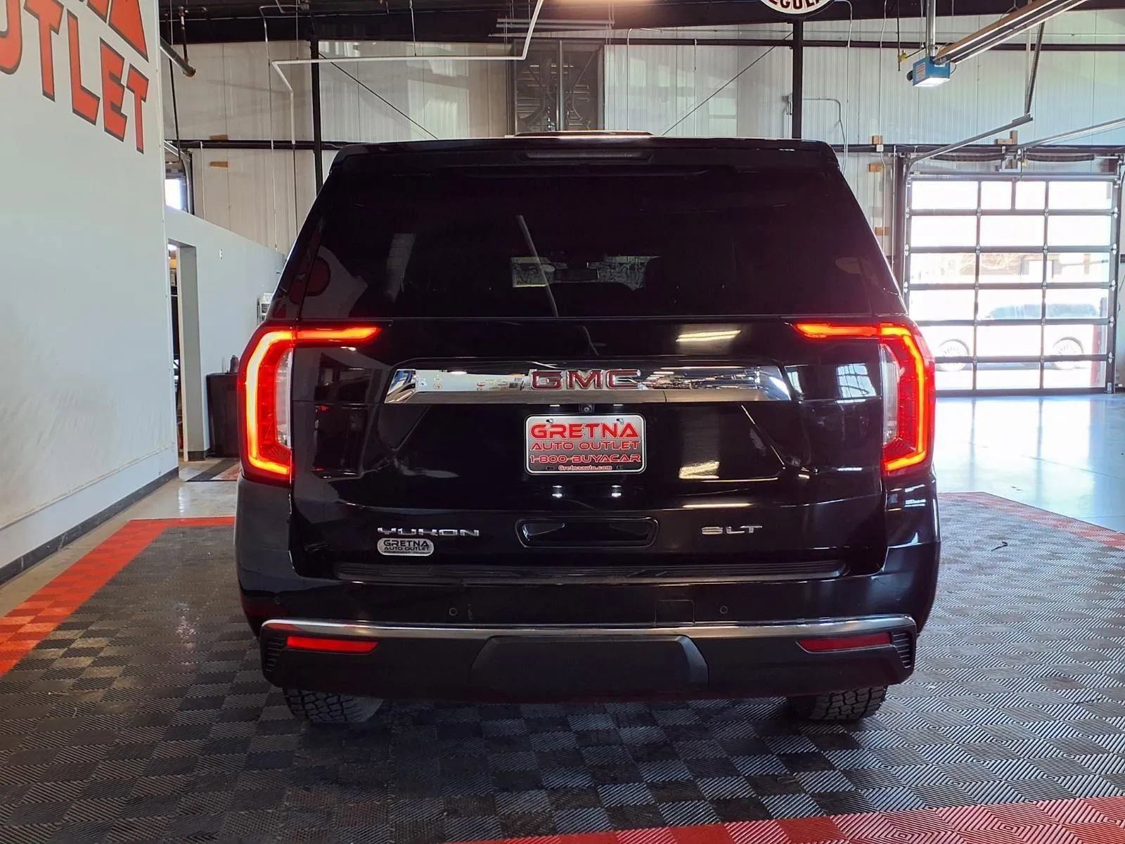 Used 2021 GMC Yukon XL SLT image 5
