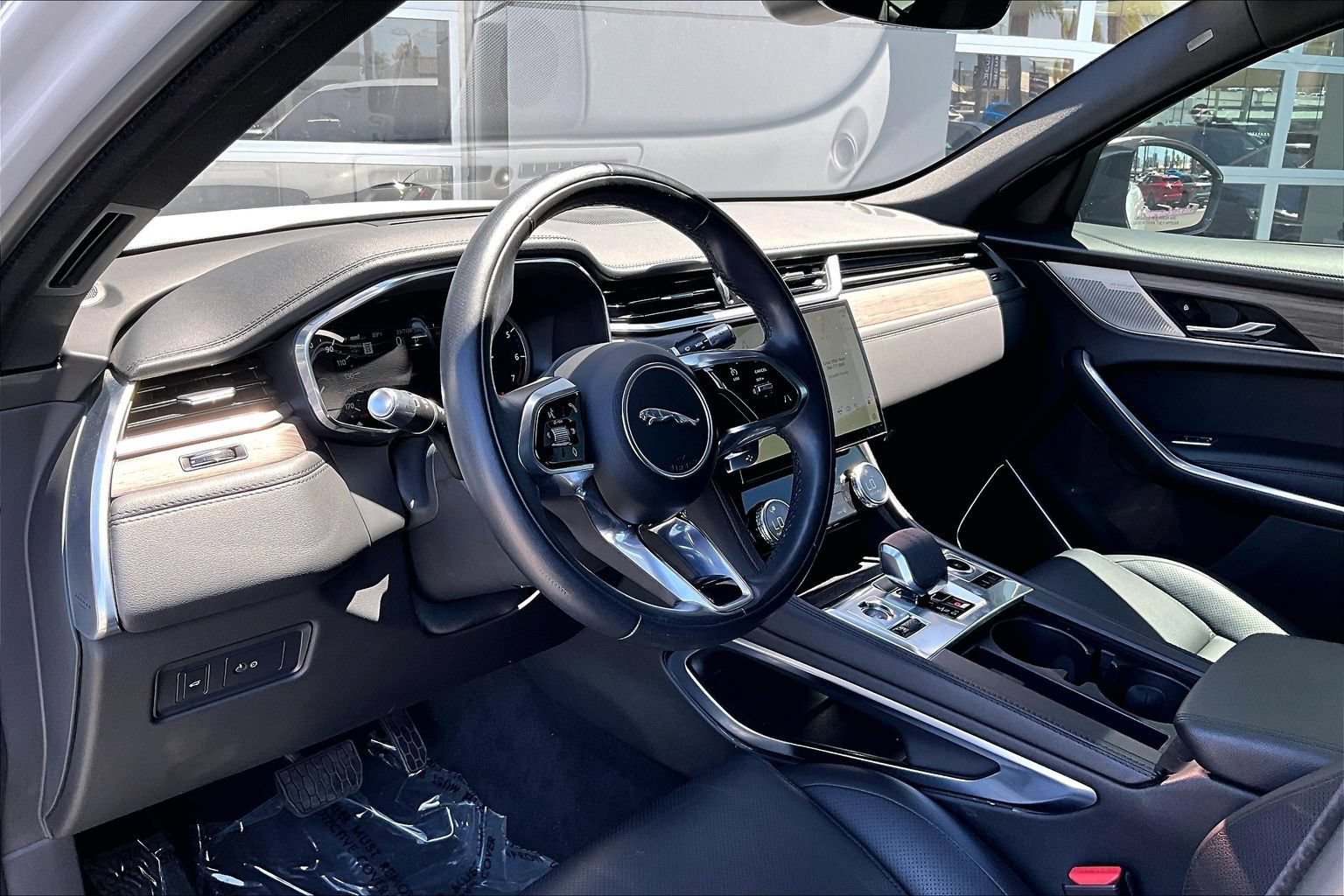 Used 2021 Jaguar F-PACE S AWD/4WD image 14
