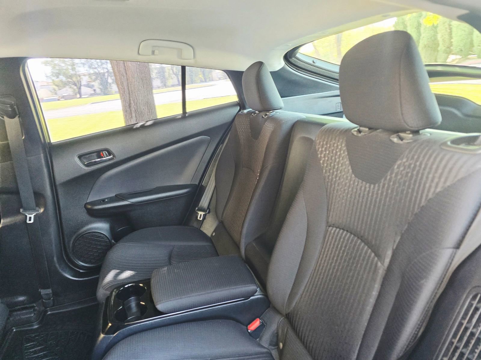 Used 2018 Toyota Prius Prime Premium image 37