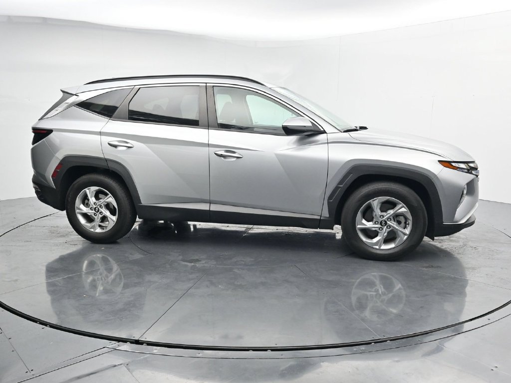 Used 2022 Hyundai Tucson SEL FWD image 9