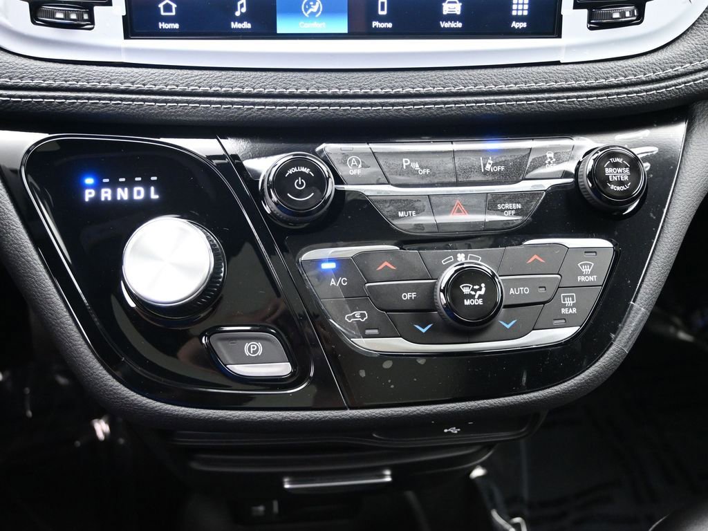 New 2026 Chrysler Pacifica Select image 15