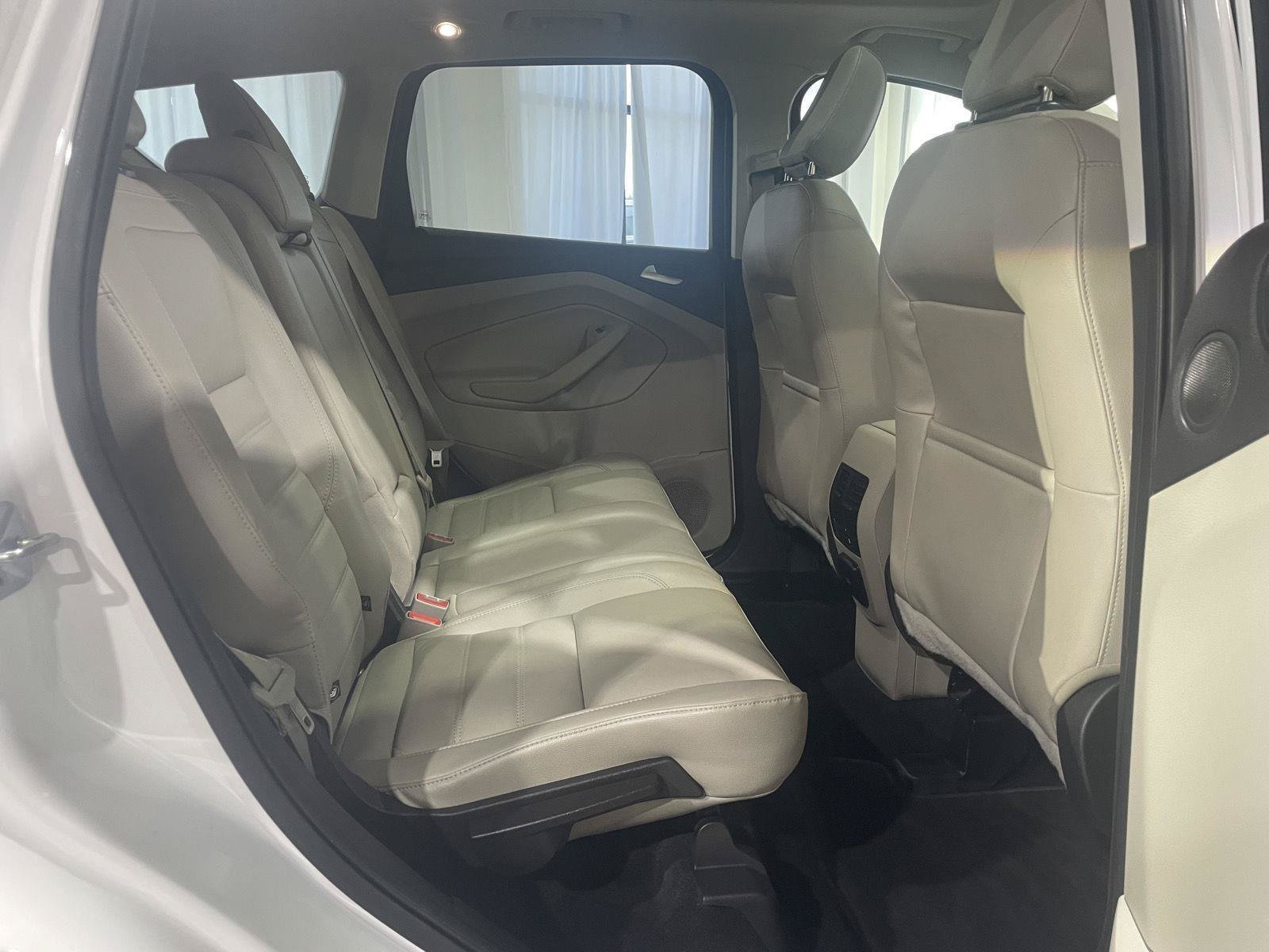 Used 2018 Ford Escape Titanium w/ Ford Safe & Smart Package AWD/4WD image 28