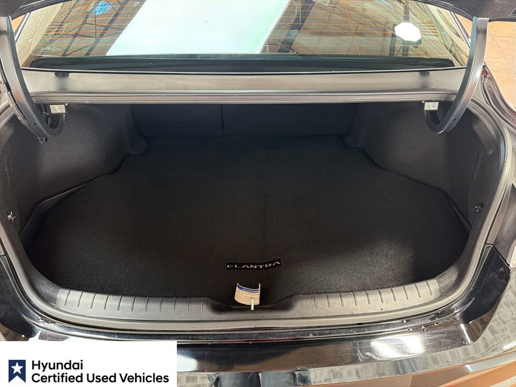 Used 2025 Hyundai Elantra SEL FWD image 16