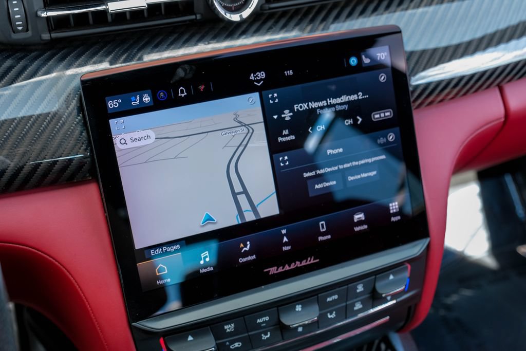 Used 2022 Maserati Quattroporte Trofeo RWD image 32