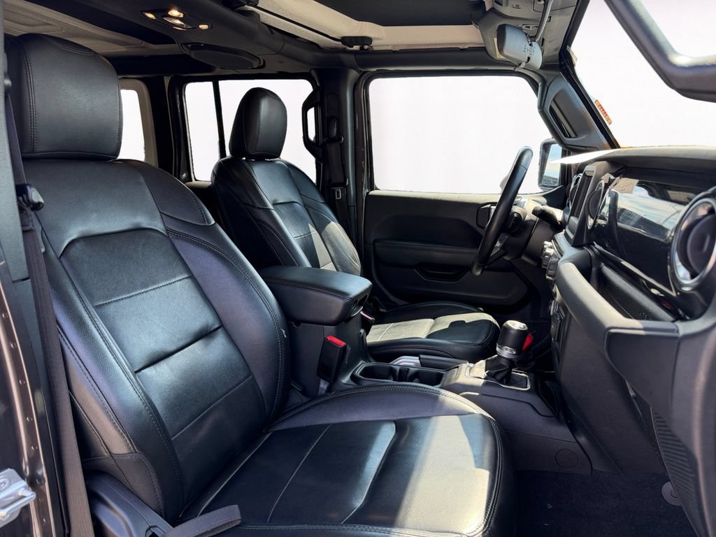Used 2021 Jeep Wrangler Unlimited Sahara AWD/4WD image 15