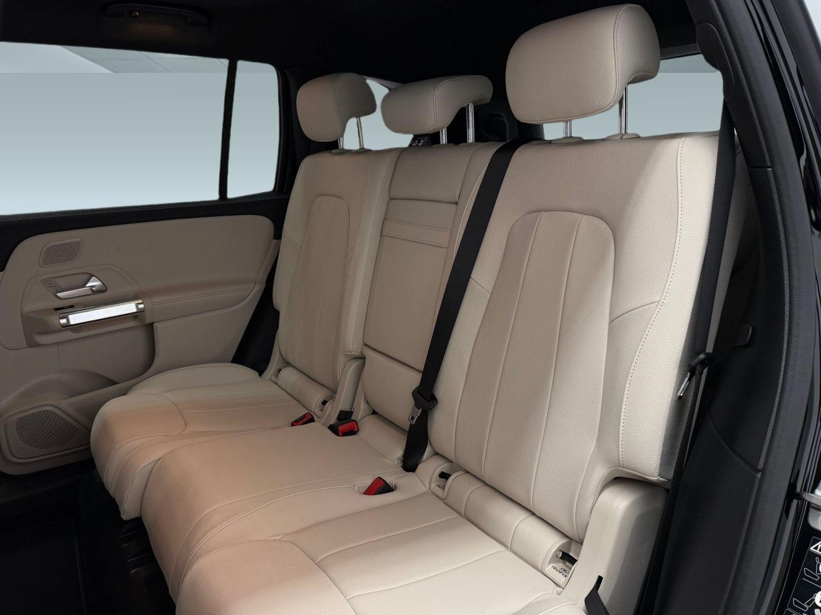 Used 2026 Mercedes-Benz GLB 250 image 20