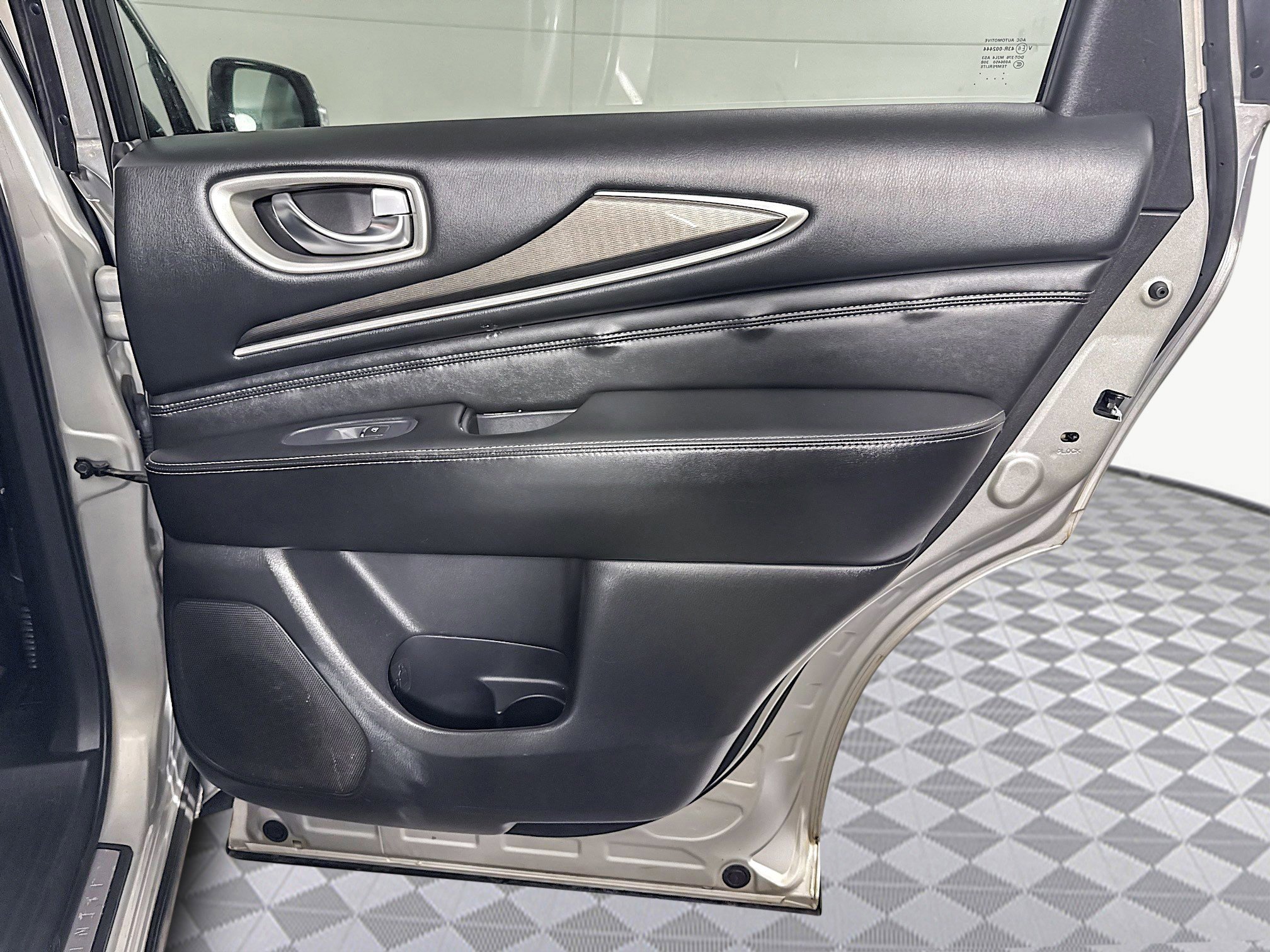 Used 2020 INFINITI QX60 Pure image 28