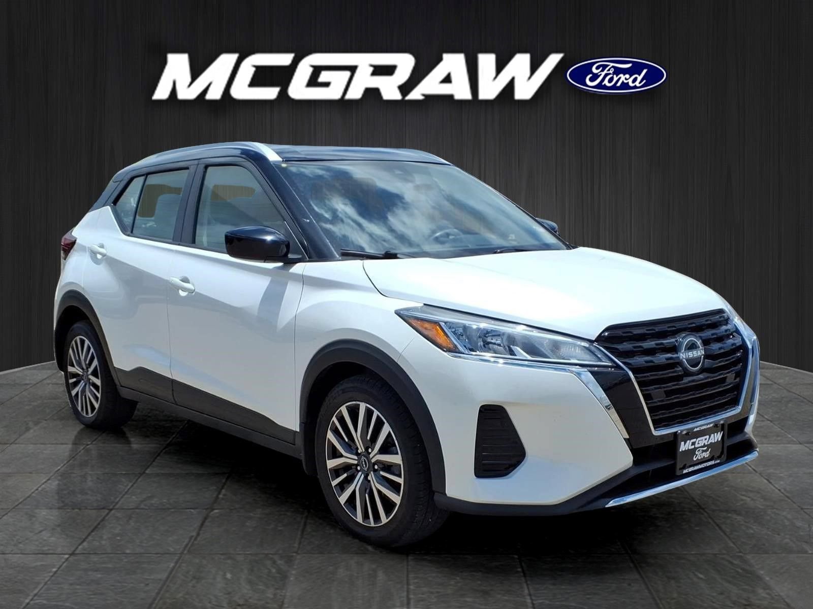 Used 2022 Nissan Kicks SV FWD image 9