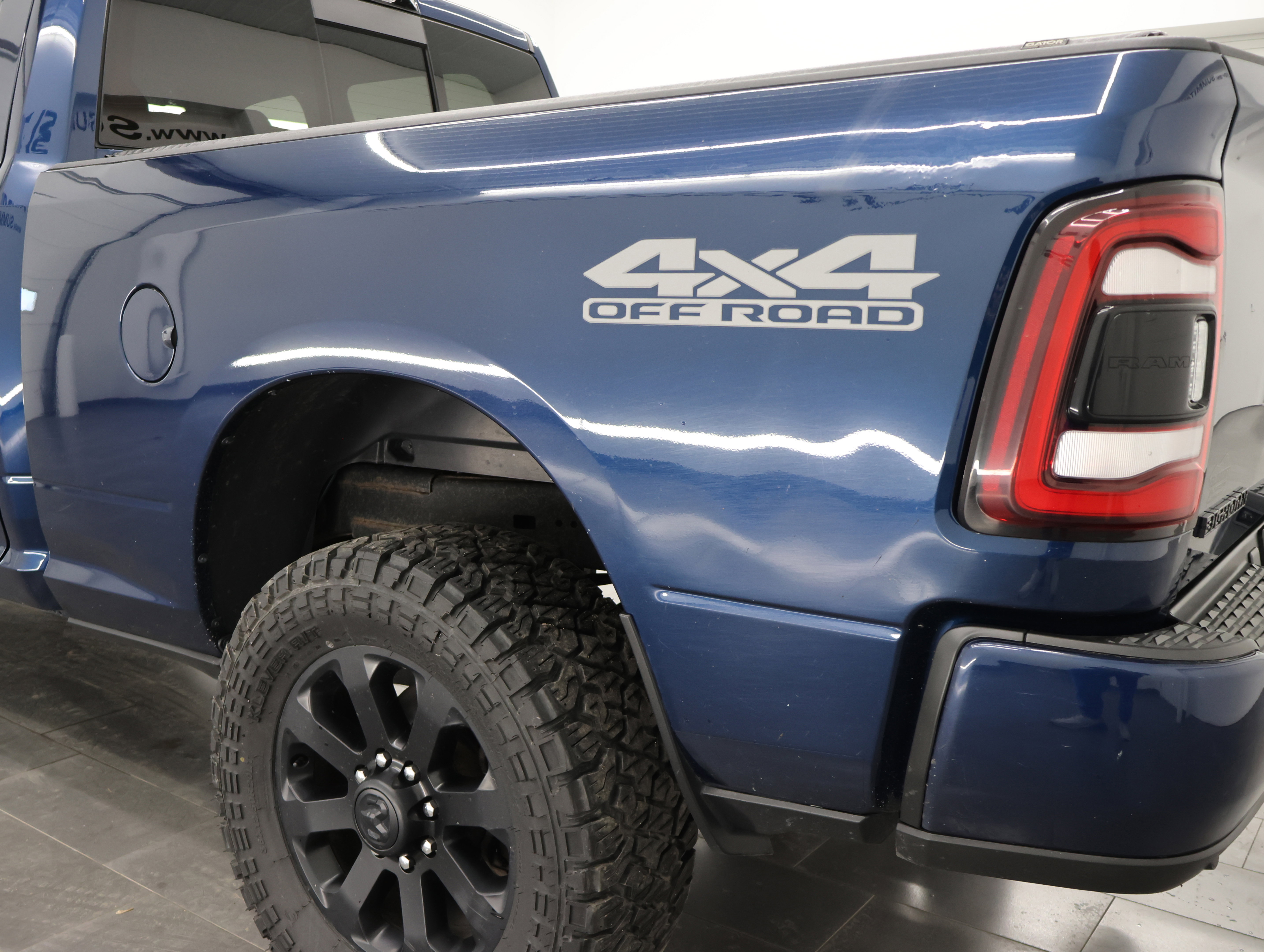 Used 2022 RAM 2500 Big Horn w/ Level C Equiment Group AWD/4WD image 32