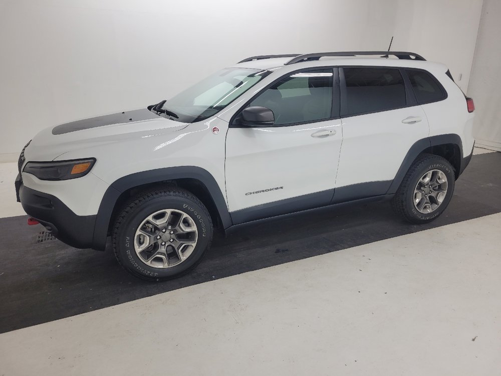 Used 2019 Jeep Cherokee Trailhawk w/ Cold Weather Group AWD/4WD image 2