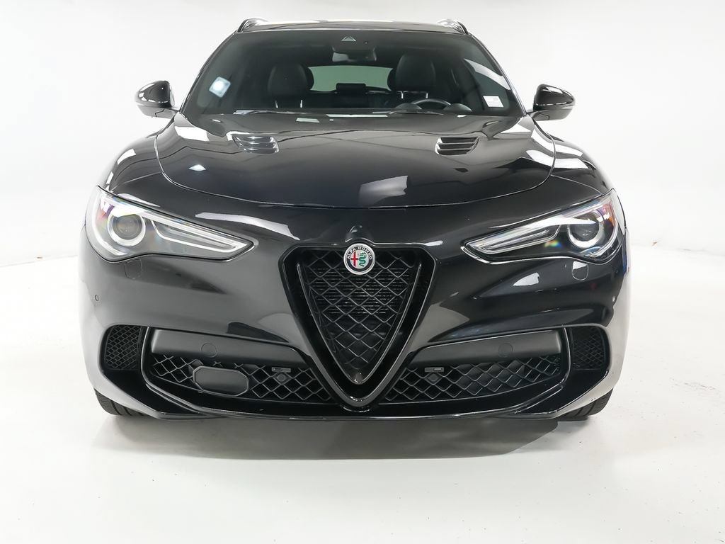 Used 2022 Alfa Romeo Stelvio Quadrifoglio w/ Active Assist Plus Package AWD/4WD image 6