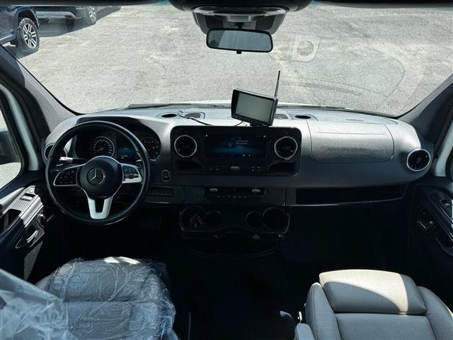 Used 2019 Mercedes-Benz Sprinter 170 image 36