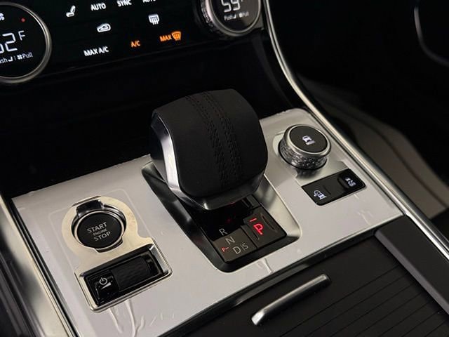 New 2024 Jaguar XF R-Dynamic SE image 31