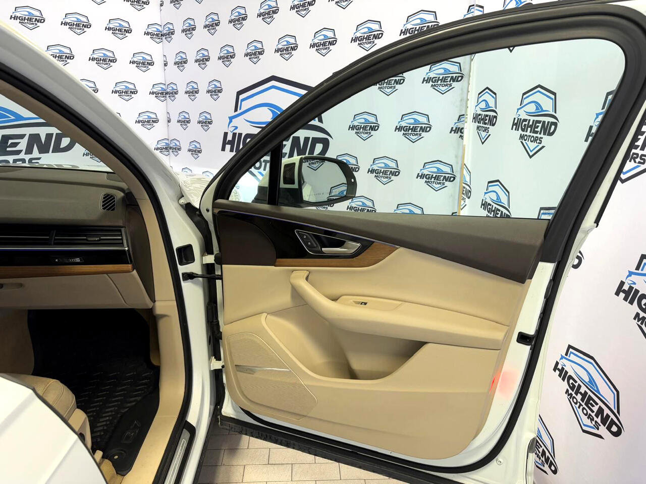 Used 2017 Audi Q7 3.0T Prestige image 33