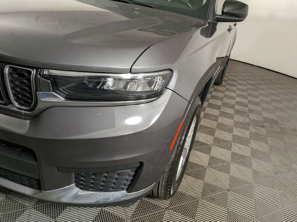 Used 2021 Jeep Grand Cherokee L Laredo w/ Luxury Tech Group I image 13
