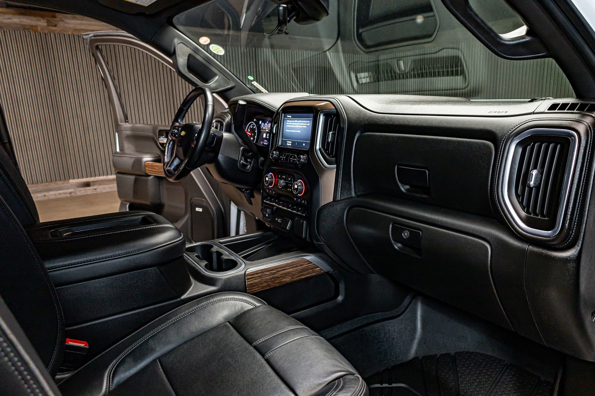 Used 2021 Chevrolet Silverado 3500 High Country image 12