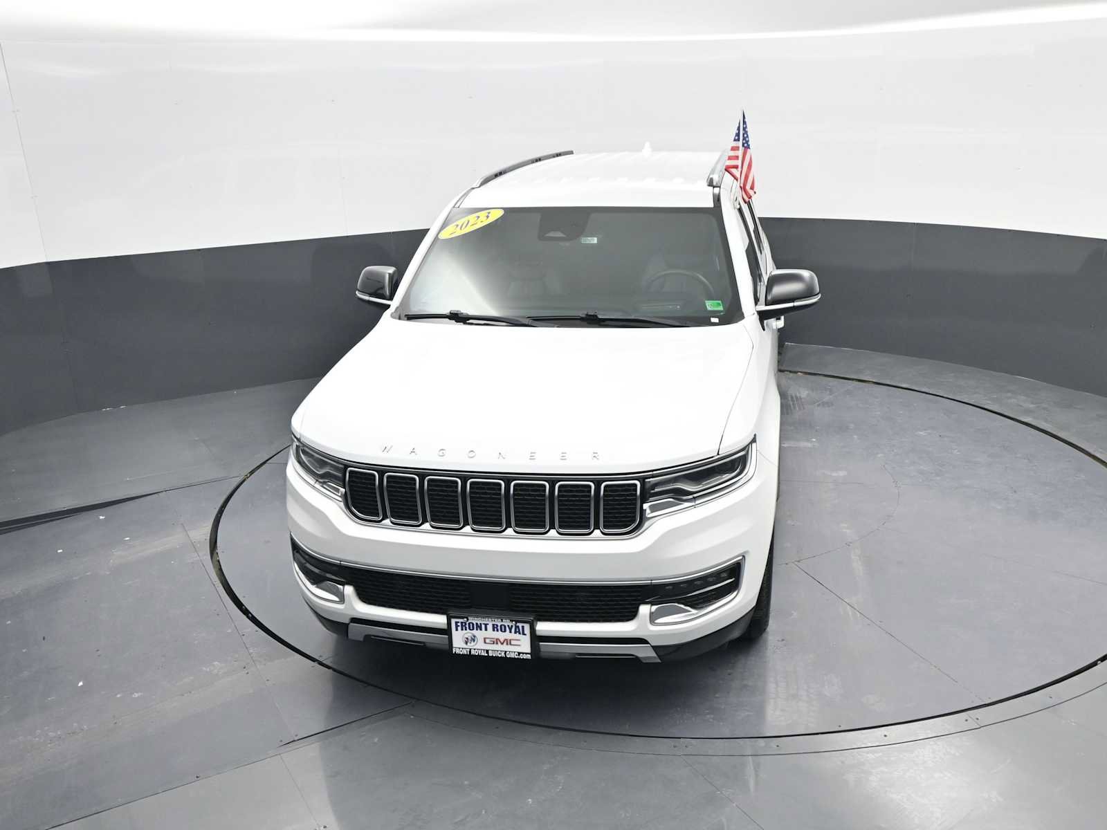 Used 2023 Jeep Wagoneer L Series III w/ Preferred Equipment Group image 30