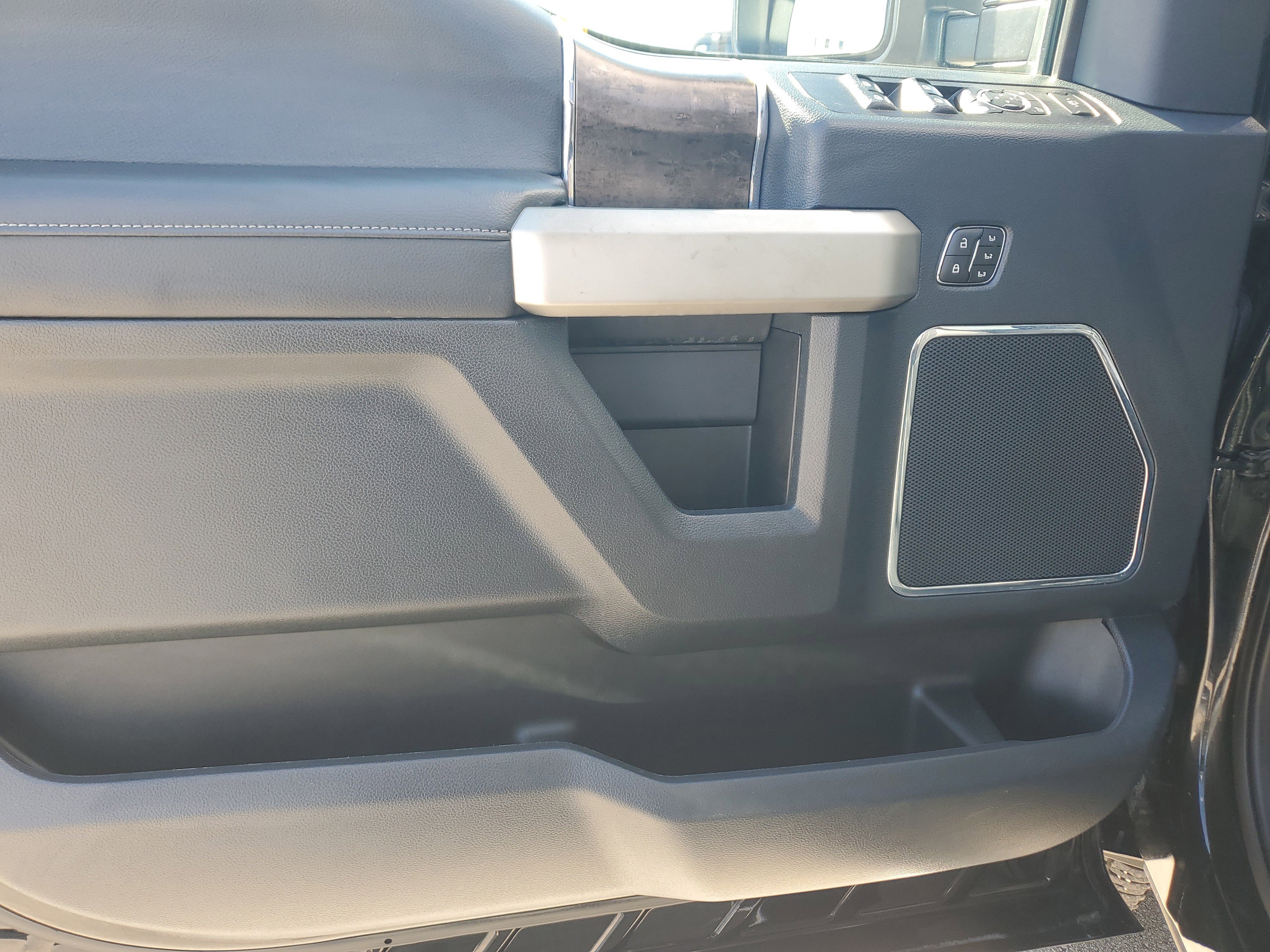 Used 2022 Ford F350 Lariat w/ Lariat Ultimate Package image 26