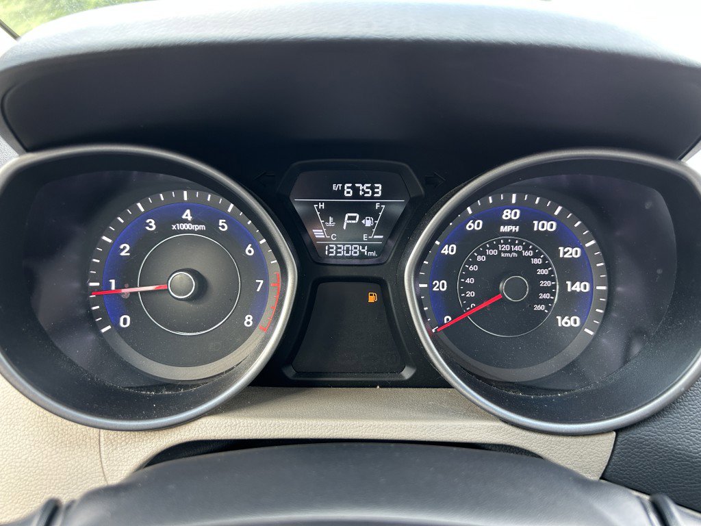 Used 2015 Hyundai Elantra Limited FWD image 5