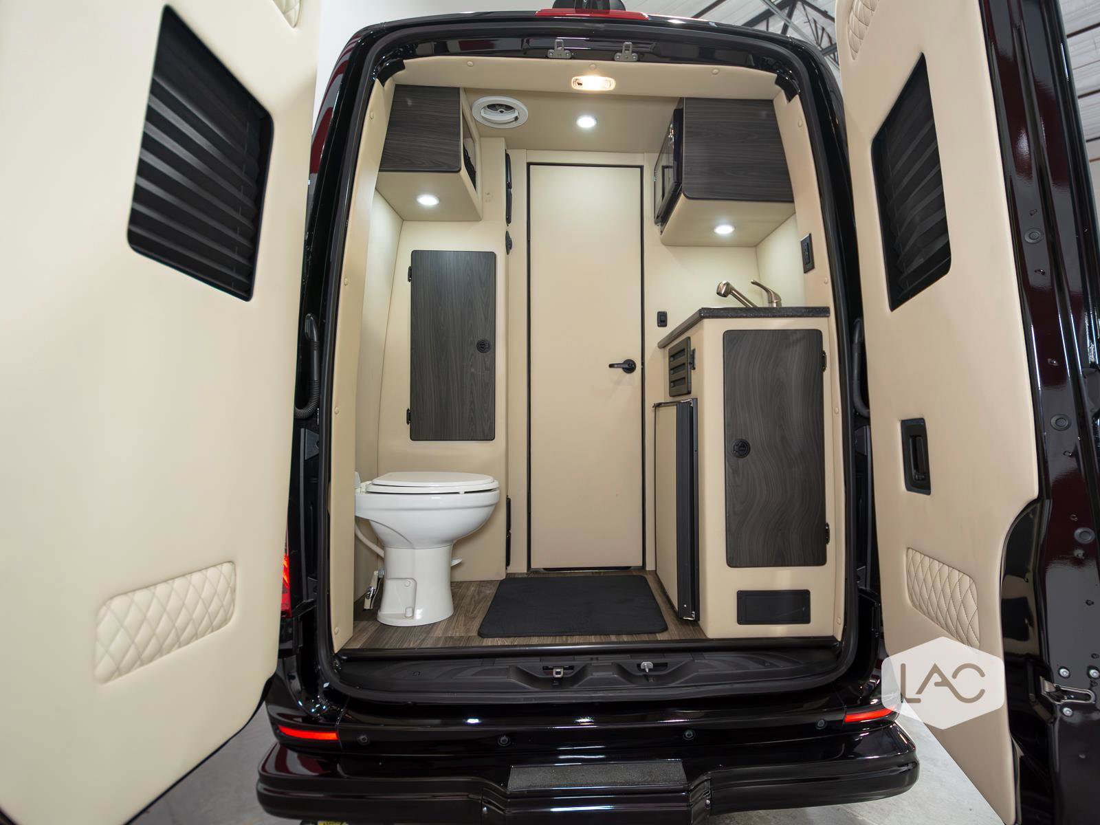 Used 2023 Mercedes-Benz Sprinter 3500 image 20