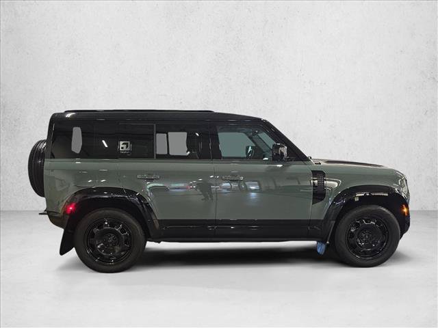 Used 2026 Land Rover Defender 110 Trophy Edition AWD/4WD image 4