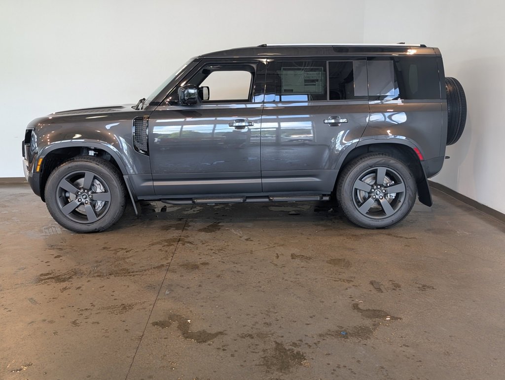 New 2025 Land Rover Defender 110 S image 3