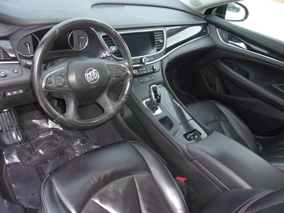 Used 2017 Buick LaCrosse Premium image 11