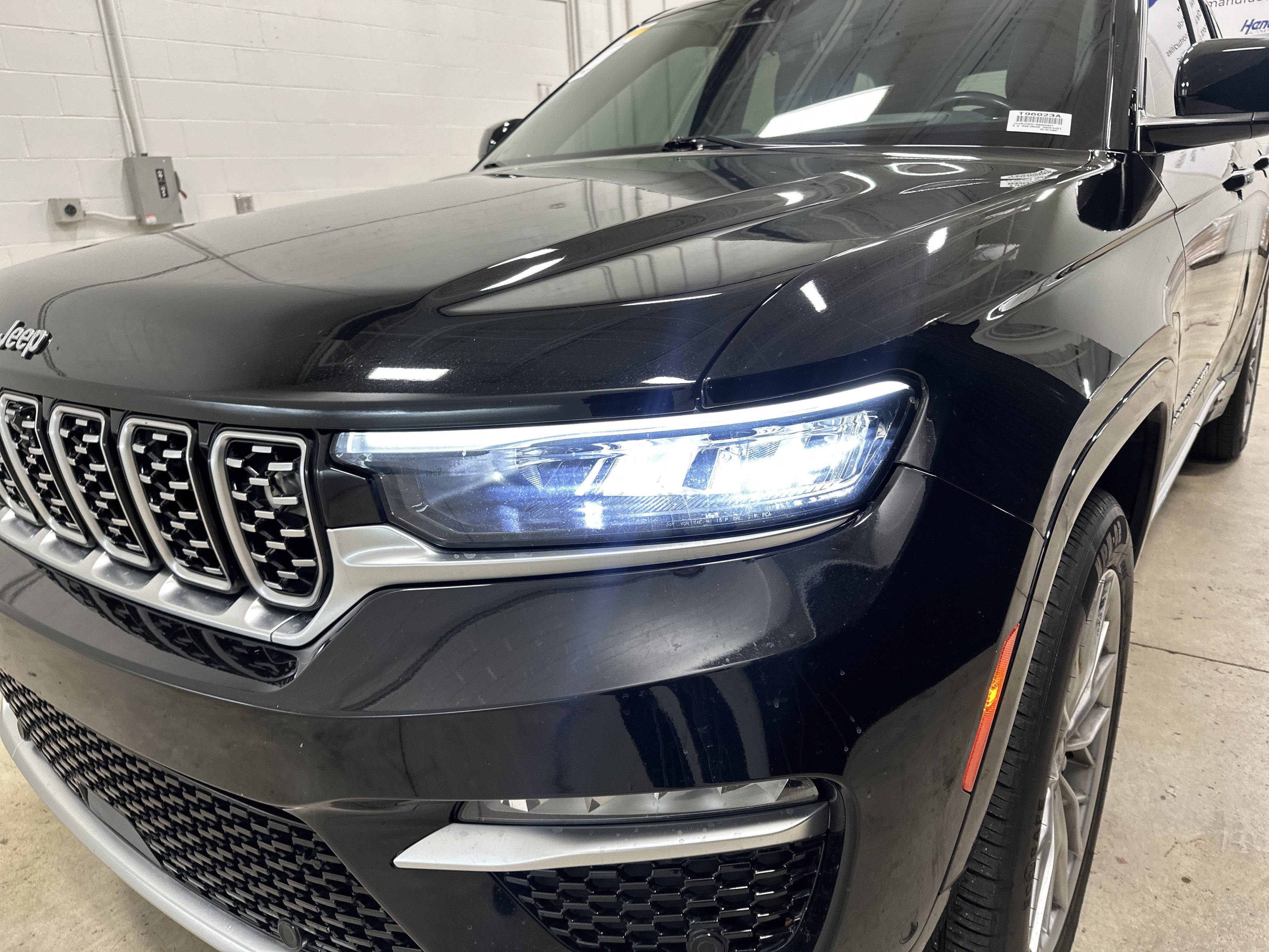 Used 2022 Jeep Grand Cherokee Summit w/ Adv Protech Group IV AWD/4WD image 6