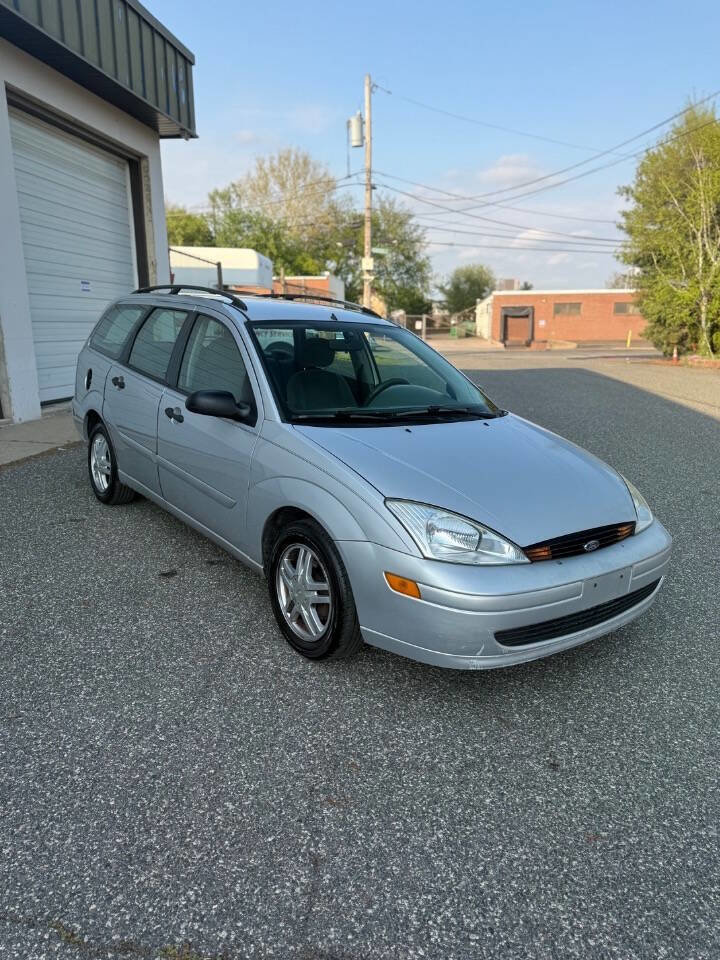 Used 2001 Ford Focus SE FWD image 8