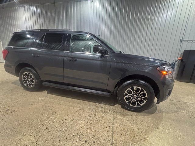 Used 2024 Ford Expedition XLT image 7