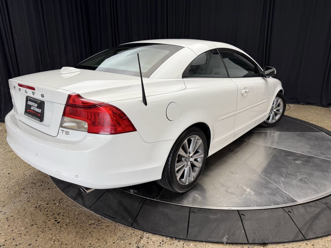 Used 2013 Volvo C70 T5 image 7