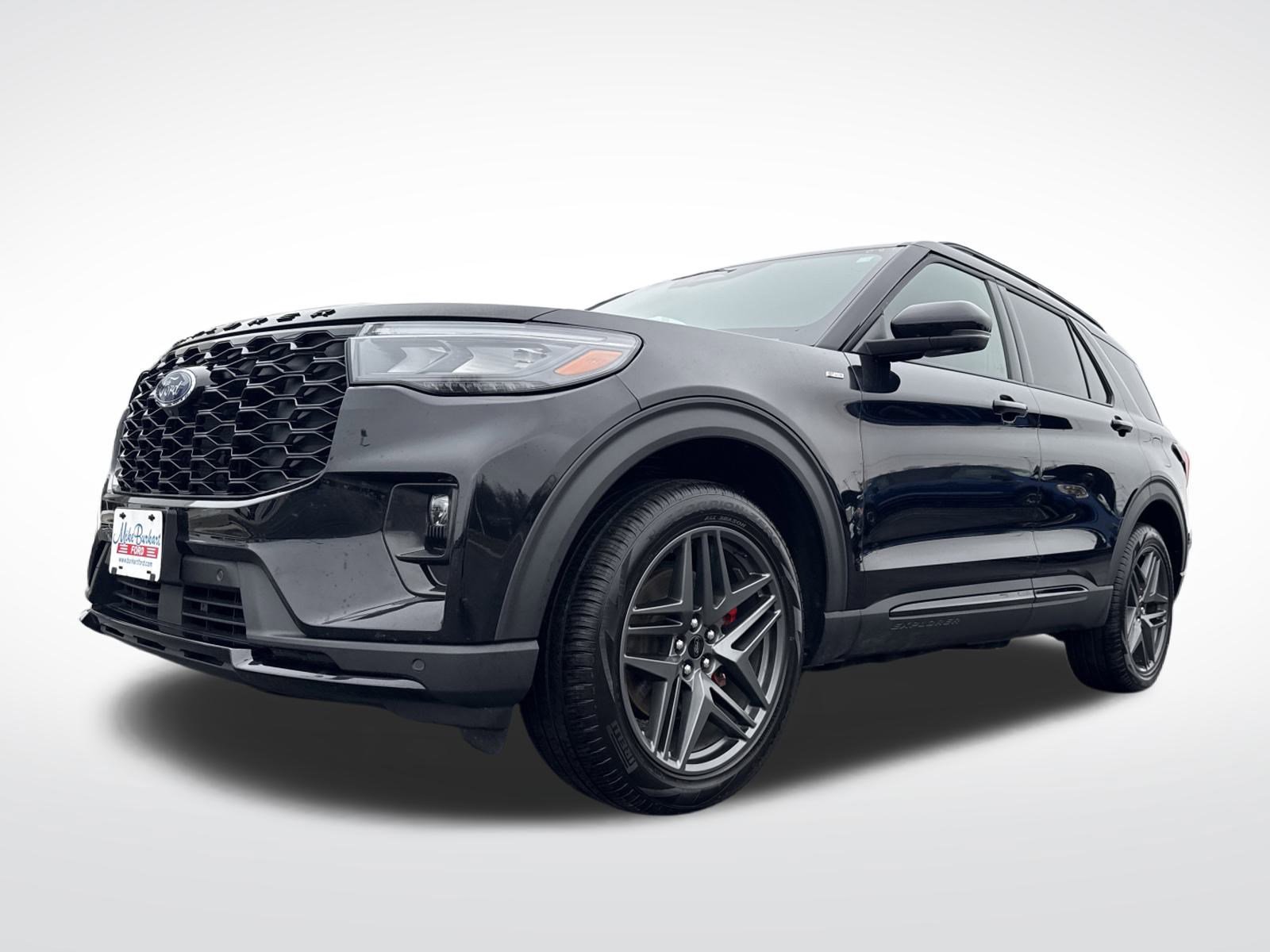 Used 2025 Ford Explorer ST-Line w/ ST-Line Street Pack image 2