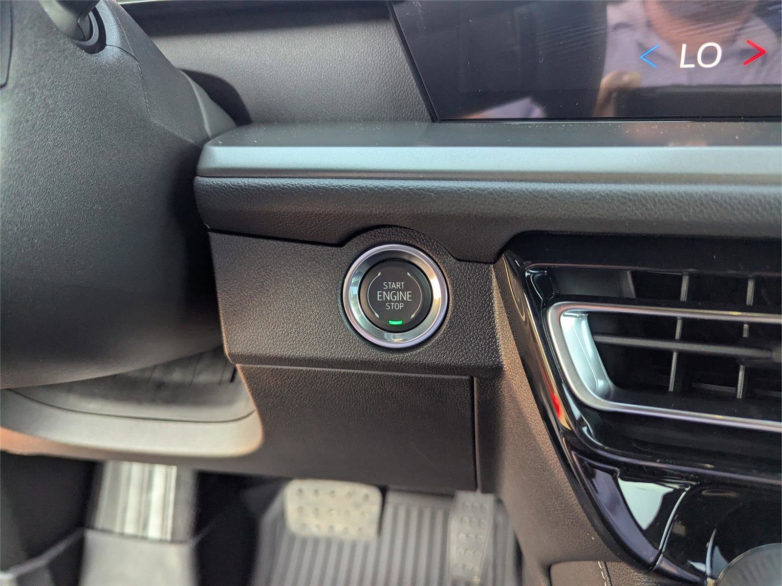 New 2026 Chevrolet Traverse LT w/ Driver Confidence Package image 25