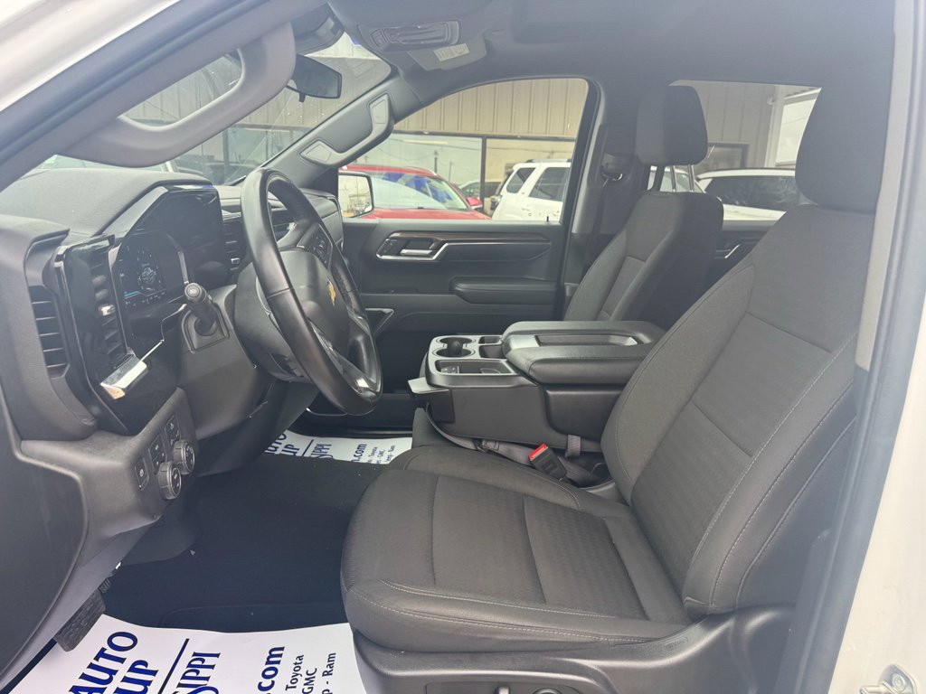 Used 2024 Chevrolet Silverado 1500 LT image 13