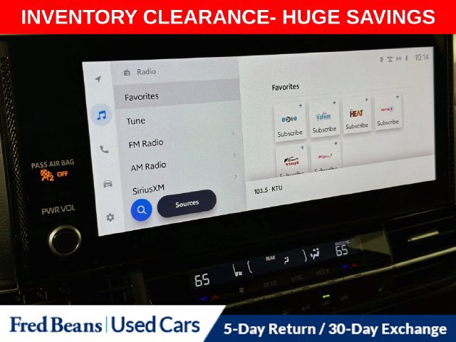Used 2025 Toyota Sienna XLE FWD image 20