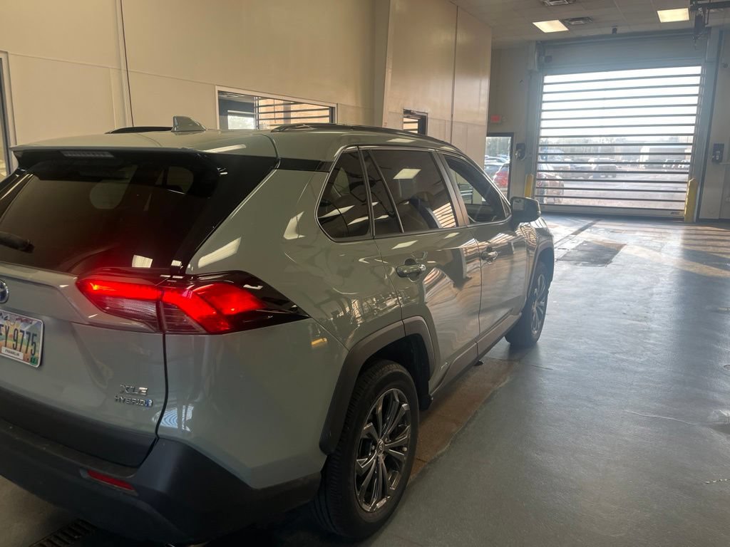 Used 2023 Toyota RAV4 XLE Premium AWD/4WD image 8