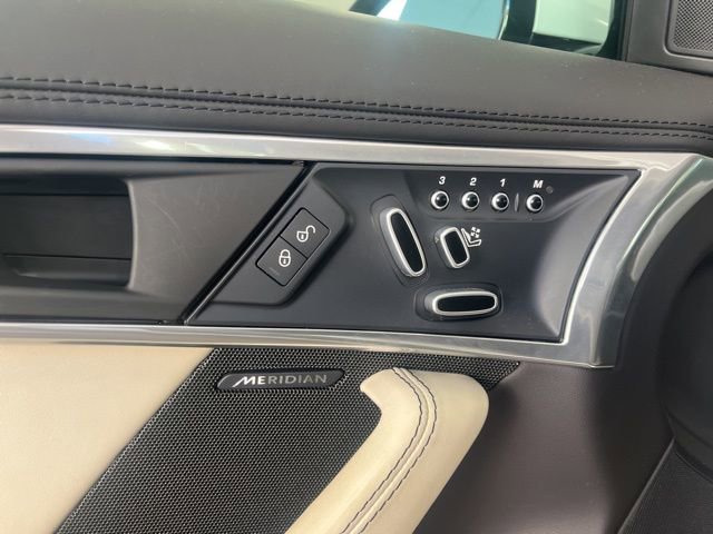 Used 2019 Jaguar F-TYPE Coupe image 8