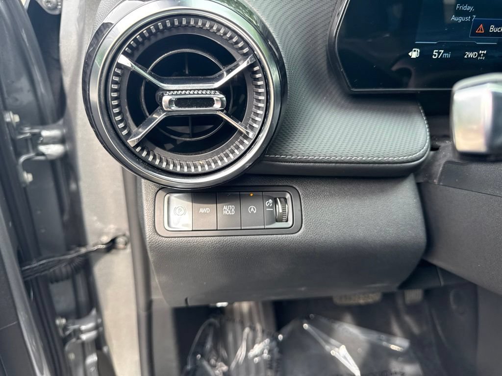 Used 2025 Chevrolet Equinox LT w/ Safety and Technology Package AWD/4WD image 20