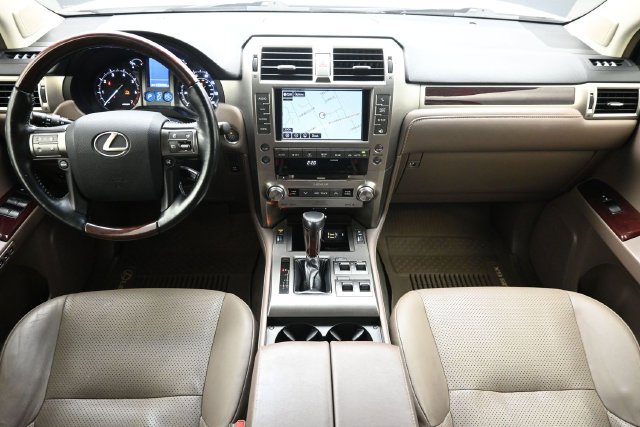 Used 2018 Lexus GX 460 Luxury w/ Preferred Accessory Package AWD/4WD image 23