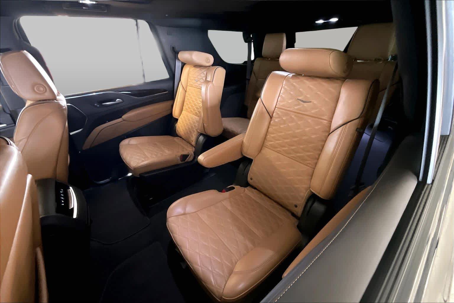 Used 2023 Cadillac Escalade Sport AWD/4WD image 19